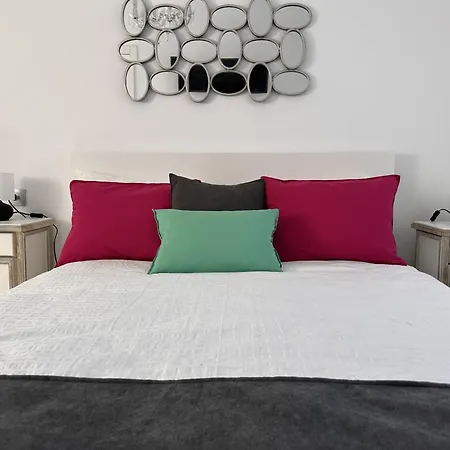 Dante - Ole Solutions Апартаменти